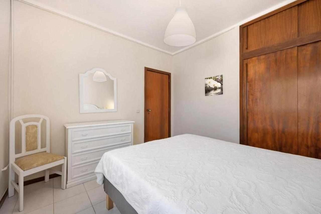 Apartamentos Torre Da Rocha Frente Ao Mar Portimao Exterior photo